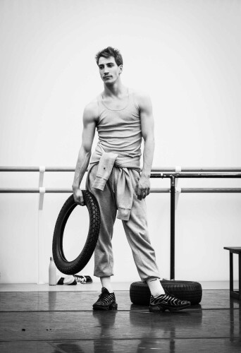 Jonathon Luke Baker, dancer and model at headnod talent agency