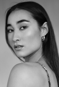 Naomi Weijand, dancer and model at headnod talent agency