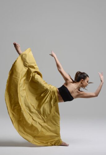 Larissa Longsee, dancer represented by HeadNod Agency