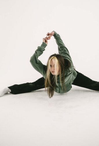 Faye Stoeser, dancer, choreographer represented by HeadNod Agency