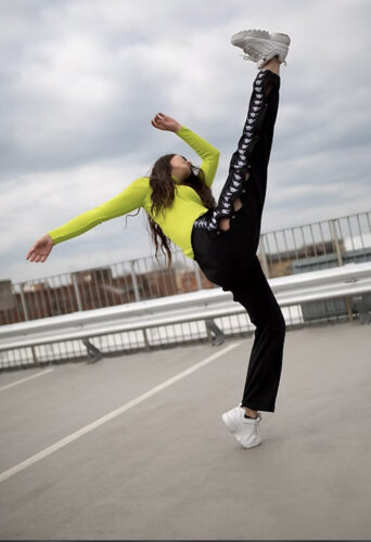 Amy Cook, dancer, model, actor at headnod agency
