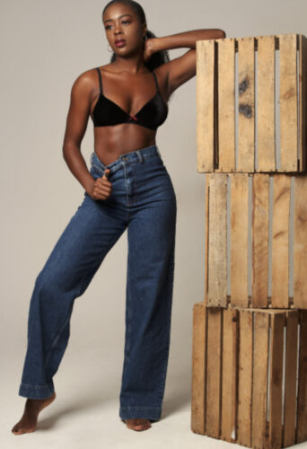 Dee Gyasi Sonukan, dancer, model at headnod agency