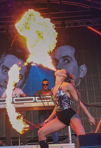 Fern Hopkins, dancer, aerial artist, stunt woman represented by HeadNod Agency
