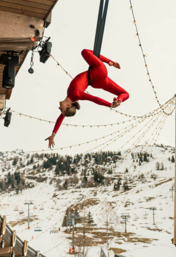 Fern Hopkins, dancer, aerial artist, stunt woman represented by HeadNod Agency