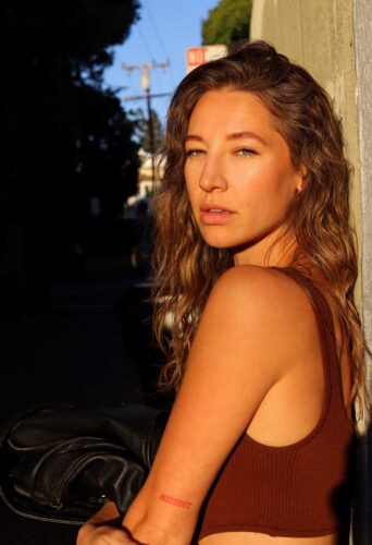 Fern Hopkins, dancer, aerial artist, stunt woman represented by HeadNod Agency