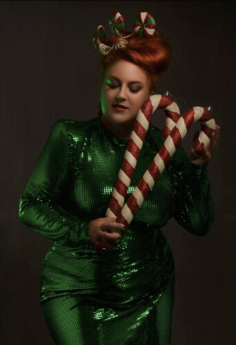 Mademoiselle Ginger, plus size dancer represented by HeadNod Agency