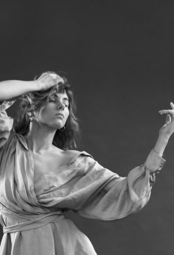 Sarah Chapman, dancer, actor represented by HeadNod Agency