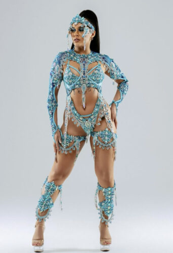 Sasha Allan, dancer, fire eater, aerialist represented by HeadNod Agency