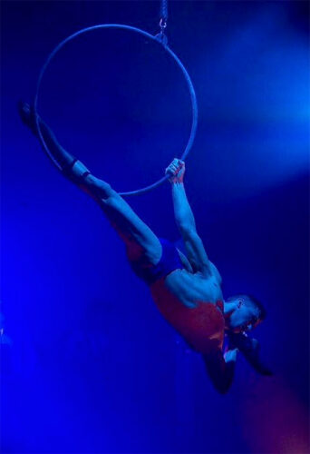Beau Sargent, dancer and aerialist represented by HeadNod Agency