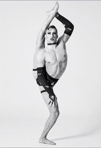 Beau Sargent, dancer and aerialist represented by HeadNod Agency