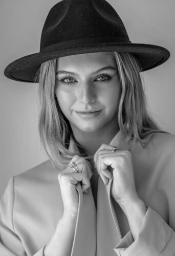 Kelley Martin, dancer represented by HeadNod Agency
