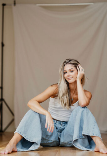 Kelley Martin, dancer represented by HeadNod Agency