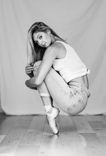 Kelley Martin, dancer represented by HeadNod Agency