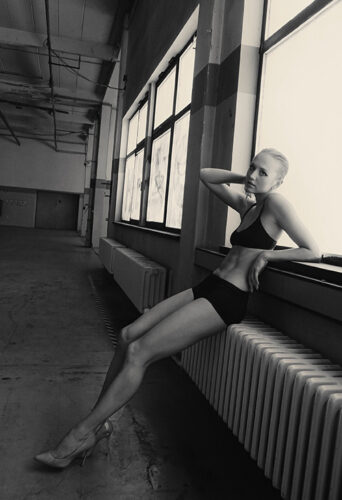 Lydia Holt, dancer represented by HeadNod Agency