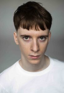 Mateusz Piekarski, dancer represented by HeadNod Agency