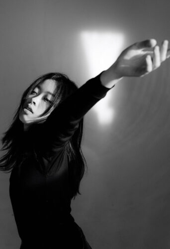 Regine Phua, dancer represented by HeadNod Agency