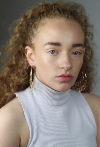 Rosie Gore, dancer represented by HeadNod Agency