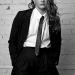 Leah Wallings, dancer, gymnast, acrobat represented by HeadNod Agency