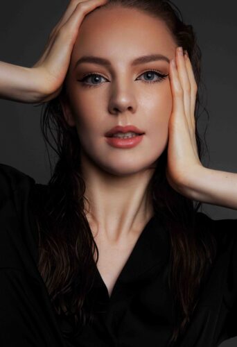 Dancer and Choreographer Hannah Arbury represented by HeadNod Agency