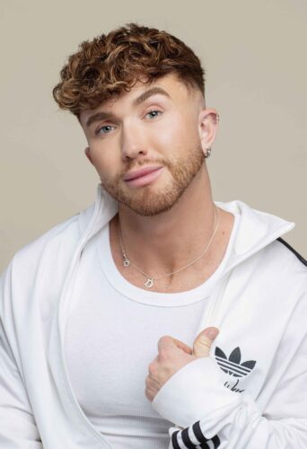 Dancer, Aerialist Danny Williams represented by HeadNod Dance Agency