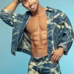Dancer, Aerialist Danny Williams represented by HeadNod Dance Agency