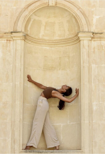 Dancer Giulia Carastro represented by HeadNod Agency