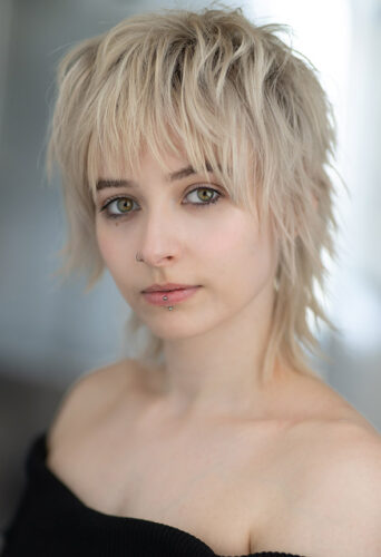 Dancer Aimée Shannon represented by HeadNod Dance Agency