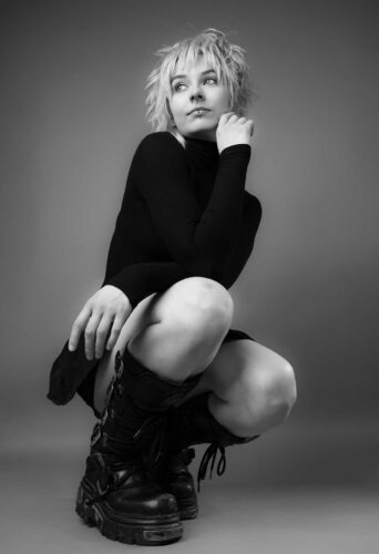Dancer Aimée Shannon represented by HeadNod Dance Agency