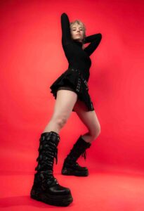 Dancer Aimée Shannon represented by HeadNod Dance Agency