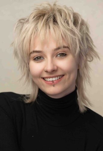 Dancer Aimée Shannon represented by HeadNod Dance Agency