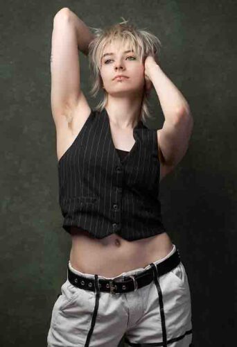 Dancer Aimée Shannon represented by HeadNod Dance Agency