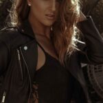 Dancer Nicole Jux represented by HeadNod Dance Agency