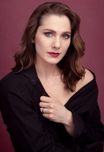 Dancer Shannon McAvoy represented by HeadNod Dance Agency