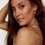 Dancer and Model Michelle Hughes represented by HeadNod Dance Agency