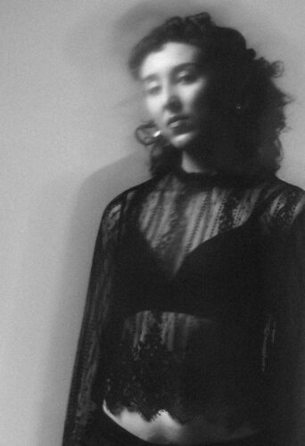Dancer Yasmin Grant represented by HeadNod Dance Agency